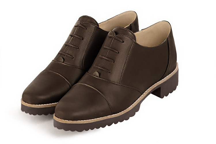 Dark brown women's casual lace-up shoes. Round toe. Flat rubber soles. Front view - Florence KOOIJMAN